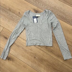 Universal Thread Gray Long Sleeve Crop Top